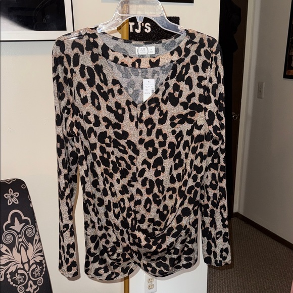 Maurices Tops - Maurices Black and Tan Leopard Print Long Sleeve Top